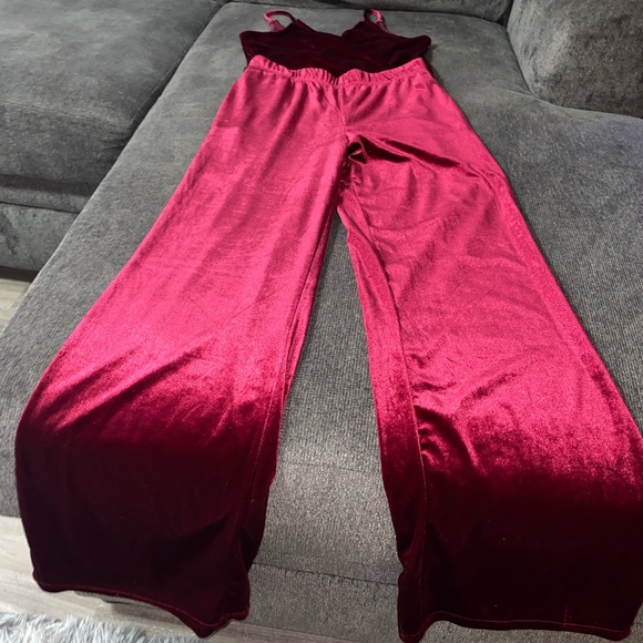 Two piece velour set with bodysuit - Picture 2 of 6